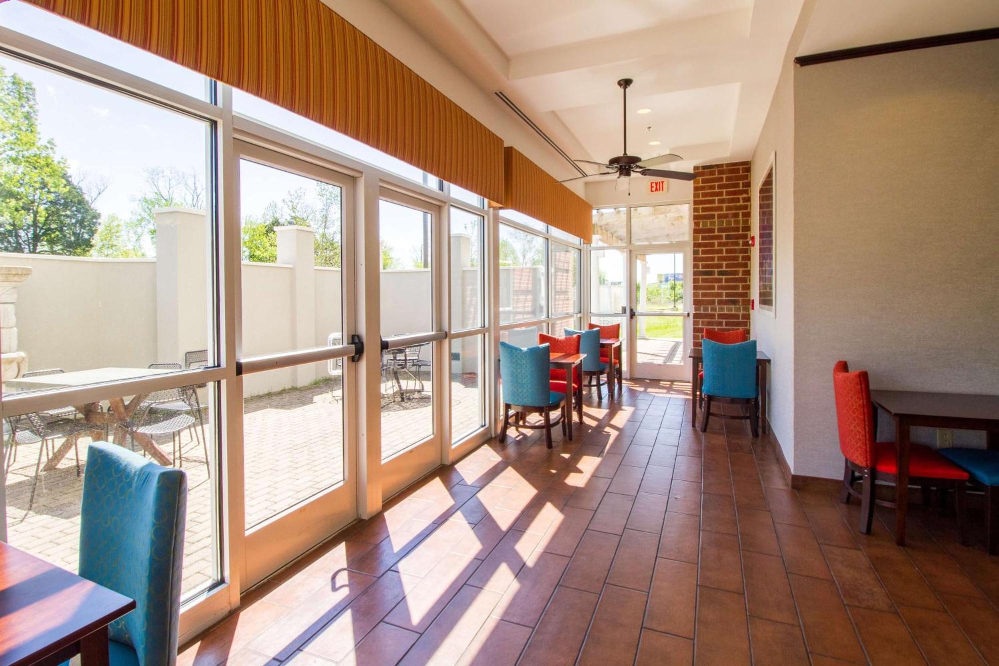 Hampton Inn & Suites Huntsville Hampton Cove Экстерьер фото