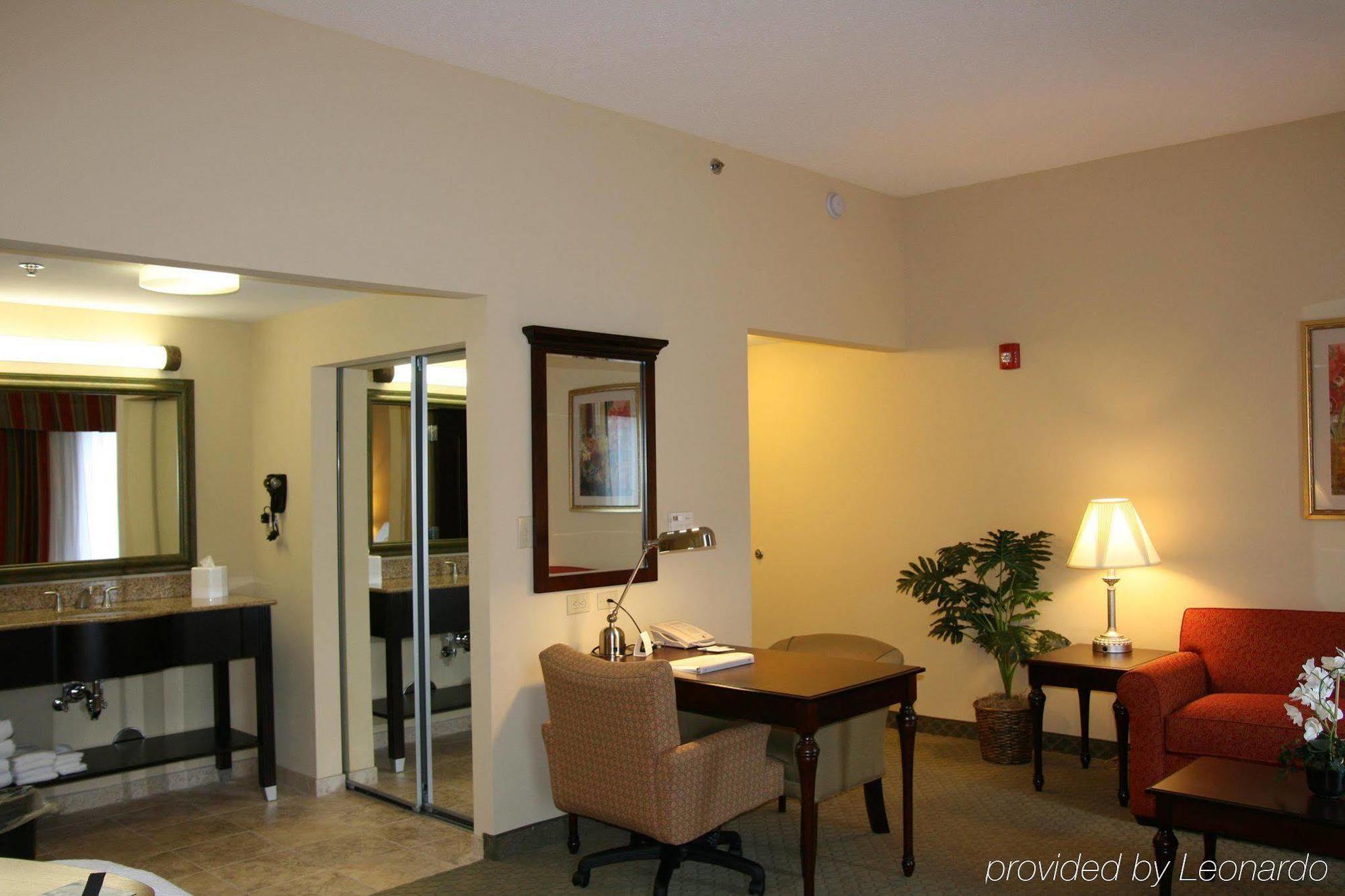 Hampton Inn & Suites Huntsville Hampton Cove Экстерьер фото