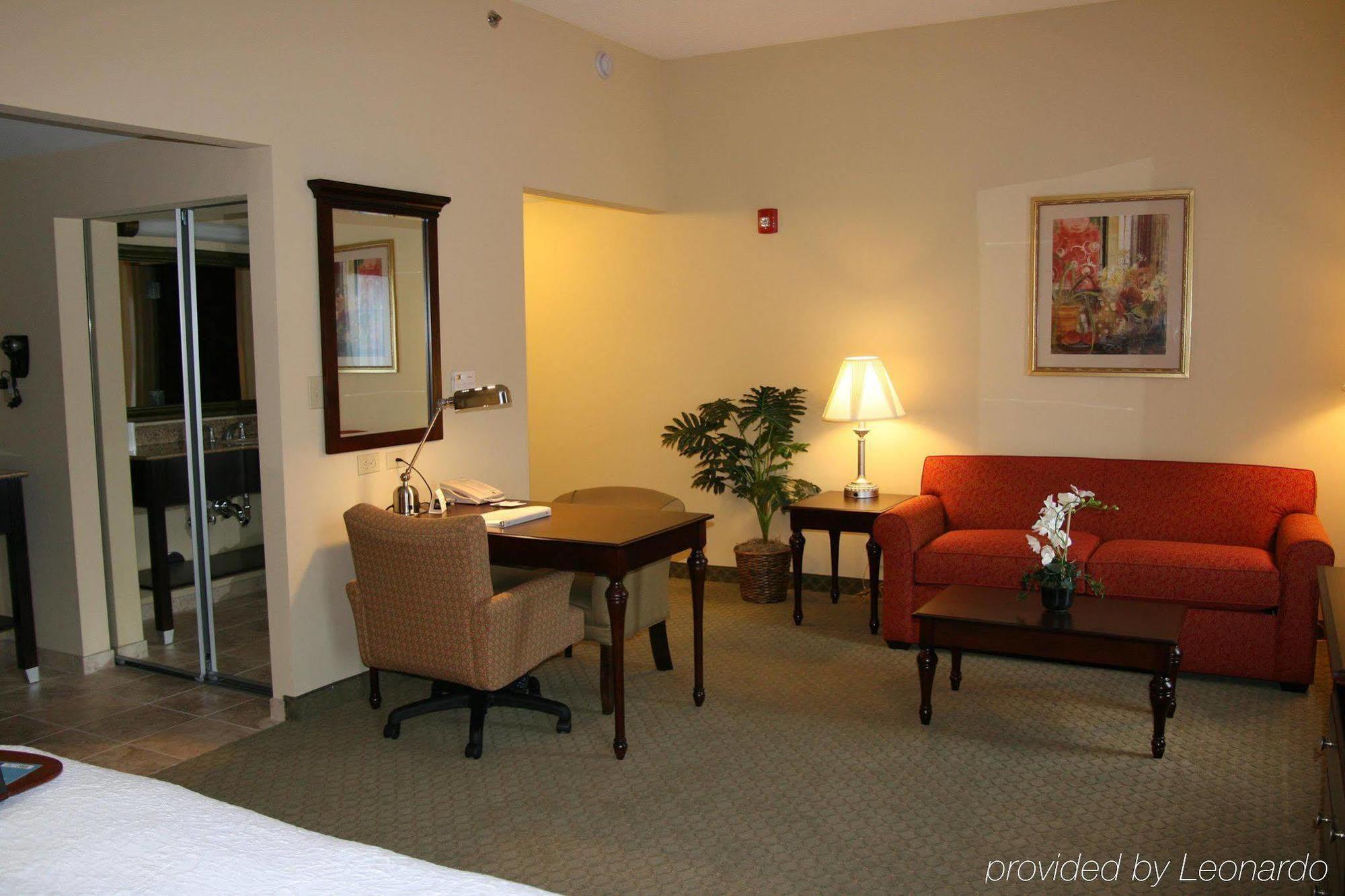 Hampton Inn & Suites Huntsville Hampton Cove Номер фото